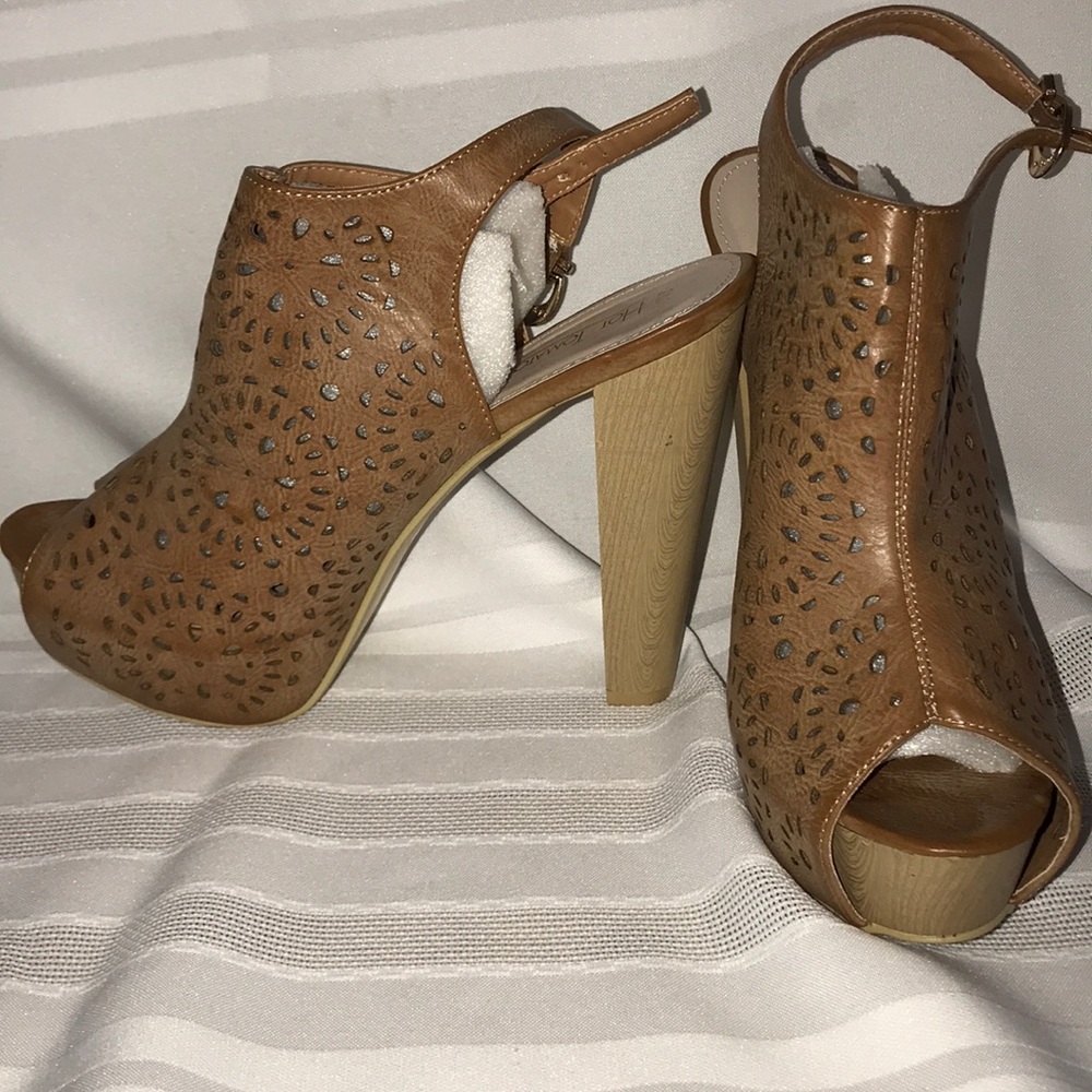 Platform heels
